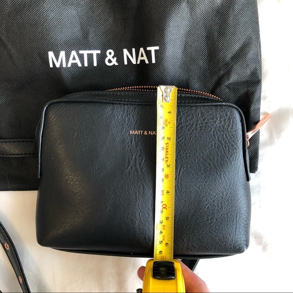 MATT & NAT VEGAN BLACK LEATHER ROSE GOLD PARIS BELT BAG - Picture 8 of 12